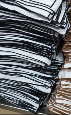 نسيج الـ 70% من ألياف الخيزران و 30% من القطن المفصم مع 40S من الخيوط الدقيقة و 100 GSM من أجل الرقة